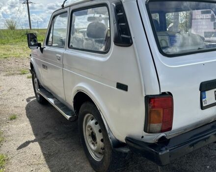 Белый ВАЗ 21213 Niva, объемом двигателя 1.7 л и пробегом 100 тыс. км за 1400 $, фото 3 на Automoto.ua