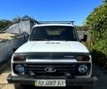 Белый ВАЗ 21213 Niva, объемом двигателя 1.7 л и пробегом 100 тыс. км за 2500 $, фото 4 на Automoto.ua