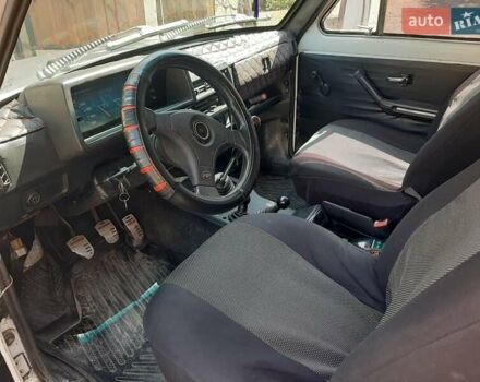 Белый ВАЗ 21213 Niva, объемом двигателя 1.7 л и пробегом 140 тыс. км за 3600 $, фото 3 на Automoto.ua