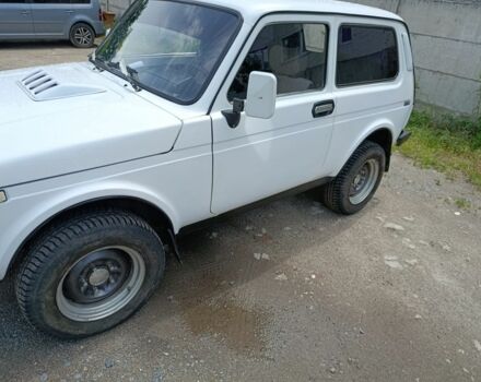 Білий ВАЗ 21213 Niva, об'ємом двигуна 1.6 л та пробігом 38 тис. км за 2896 $, фото 1 на Automoto.ua