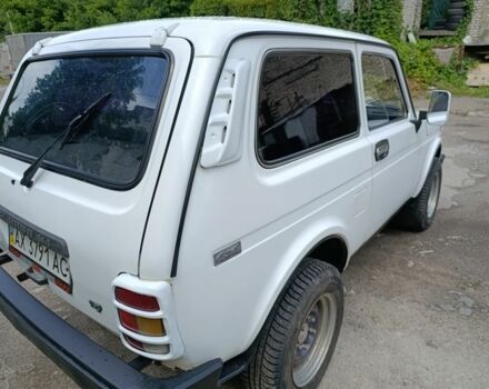 Білий ВАЗ 21213 Niva, об'ємом двигуна 1.6 л та пробігом 38 тис. км за 2896 $, фото 4 на Automoto.ua
