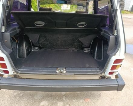 Білий ВАЗ 21213 Niva, об'ємом двигуна 1.6 л та пробігом 38 тис. км за 2896 $, фото 3 на Automoto.ua