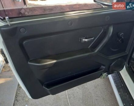 Білий ВАЗ 21213 Niva, об'ємом двигуна 1.7 л та пробігом 135 тис. км за 4000 $, фото 38 на Automoto.ua