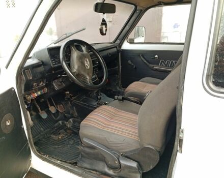 Білий ВАЗ 21213 Niva, об'ємом двигуна 2 л та пробігом 100 тис. км за 2400 $, фото 5 на Automoto.ua