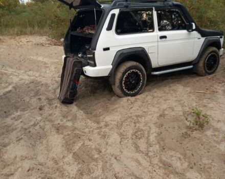 Білий ВАЗ 21213 Niva, об'ємом двигуна 1.7 л та пробігом 135 тис. км за 4000 $, фото 2 на Automoto.ua