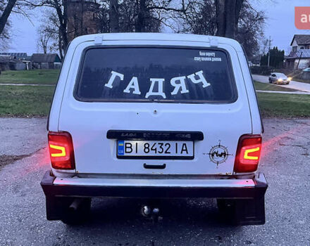Білий ВАЗ 21213 Niva, об'ємом двигуна 1.7 л та пробігом 107 тис. км за 1800 $, фото 4 на Automoto.ua
