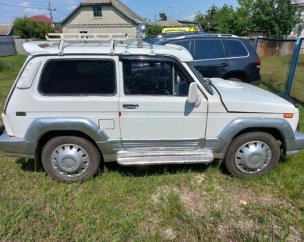 Белый ВАЗ 21213 Niva, объемом двигателя 1.6 л и пробегом 206 тыс. км за 3500 $, фото 2 на Automoto.ua