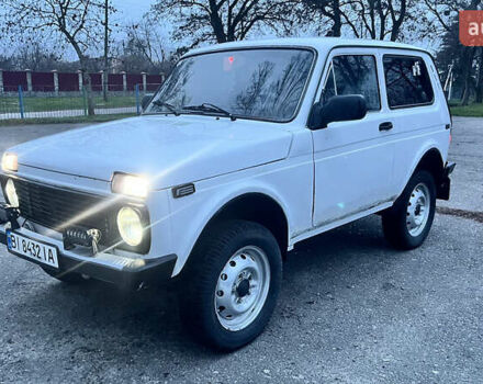 Білий ВАЗ 21213 Niva, об'ємом двигуна 1.7 л та пробігом 107 тис. км за 1800 $, фото 1 на Automoto.ua