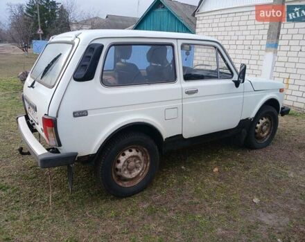 Белый ВАЗ 21213 Niva, объемом двигателя 1.7 л и пробегом 78 тыс. км за 2500 $, фото 3 на Automoto.ua