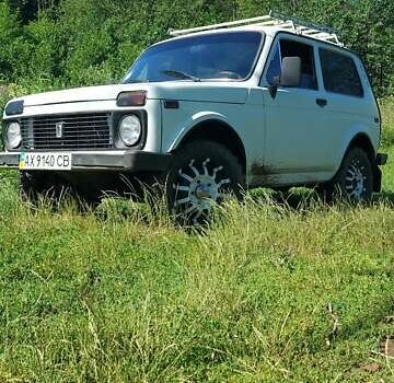 Белый ВАЗ 21213 Niva, объемом двигателя 0 л и пробегом 10 тыс. км за 2100 $, фото 3 на Automoto.ua