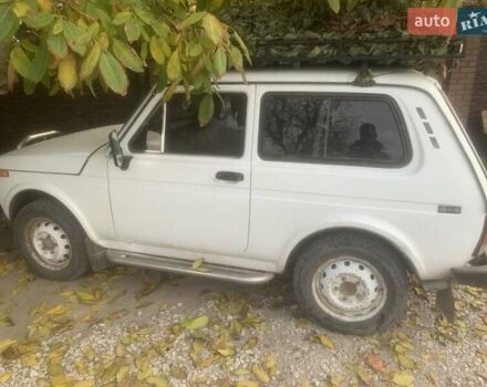 Белый ВАЗ 21213 Niva, объемом двигателя 1.7 л и пробегом 125 тыс. км за 2900 $, фото 4 на Automoto.ua