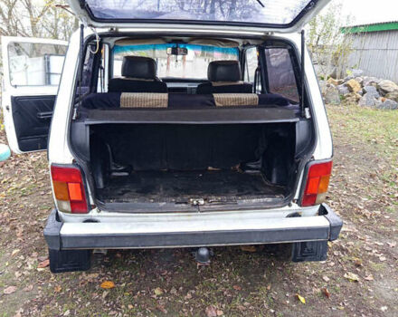 Белый ВАЗ 21213 Niva, объемом двигателя 1.6 л и пробегом 160 тыс. км за 1700 $, фото 6 на Automoto.ua