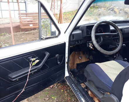 Белый ВАЗ 21213 Niva, объемом двигателя 1.6 л и пробегом 160 тыс. км за 1700 $, фото 10 на Automoto.ua