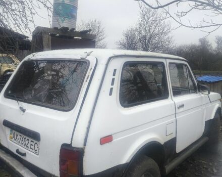 Белый ВАЗ 21213 Niva, объемом двигателя 1.7 л и пробегом 350 тыс. км за 1000 $, фото 2 на Automoto.ua