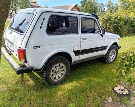 Білий ВАЗ 21213 Niva, об'ємом двигуна 1.7 л та пробігом 120 тис. км за 2300 $, фото 4 на Automoto.ua