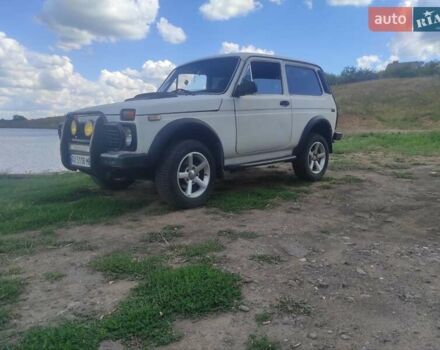 Білий ВАЗ 21213 Niva, об'ємом двигуна 1.69 л та пробігом 81 тис. км за 2700 $, фото 3 на Automoto.ua