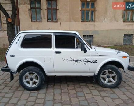 Білий ВАЗ 21213 Niva, об'ємом двигуна 1.7 л та пробігом 180 тис. км за 3500 $, фото 4 на Automoto.ua