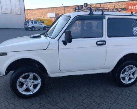 Белый ВАЗ 21213 Niva, объемом двигателя 1.7 л и пробегом 100 тыс. км за 2700 $, фото 2 на Automoto.ua