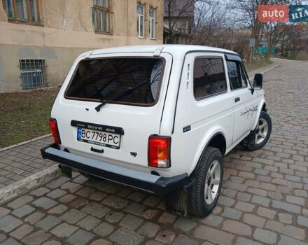 Білий ВАЗ 21213 Niva, об'ємом двигуна 1.7 л та пробігом 180 тис. км за 3500 $, фото 1 на Automoto.ua