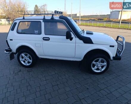 Белый ВАЗ 21213 Niva, объемом двигателя 1.7 л и пробегом 100 тыс. км за 2700 $, фото 13 на Automoto.ua