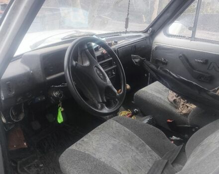 Белый ВАЗ 21213 Niva, объемом двигателя 1.7 л и пробегом 350 тыс. км за 1000 $, фото 4 на Automoto.ua