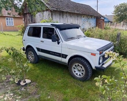 Білий ВАЗ 21213 Niva, об'ємом двигуна 1.7 л та пробігом 120 тис. км за 2300 $, фото 2 на Automoto.ua