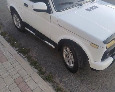 Белый ВАЗ 21213 Niva, объемом двигателя 1.69 л и пробегом 1 тыс. км за 3100 $, фото 1 на Automoto.ua