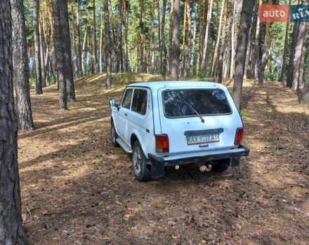 Белый ВАЗ 21213 Niva, объемом двигателя 1.69 л и пробегом 205 тыс. км за 1650 $, фото 3 на Automoto.ua