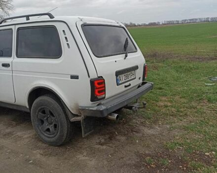 Белый ВАЗ 21213 Niva, объемом двигателя 1.7 л и пробегом 225 тыс. км за 3444 $, фото 3 на Automoto.ua
