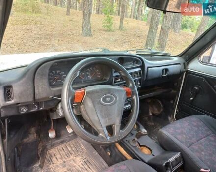Белый ВАЗ 21213 Niva, объемом двигателя 1.69 л и пробегом 205 тыс. км за 1650 $, фото 1 на Automoto.ua