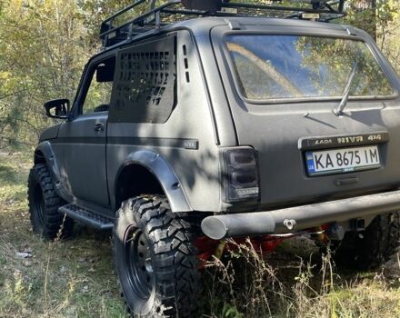 Білий ВАЗ 21213 Niva, об'ємом двигуна 1.7 л та пробігом 200 тис. км за 11652 $, фото 3 на Automoto.ua