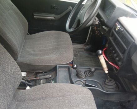 Белый ВАЗ 21213 Niva, объемом двигателя 1.7 л и пробегом 300 тыс. км за 1662 $, фото 4 на Automoto.ua