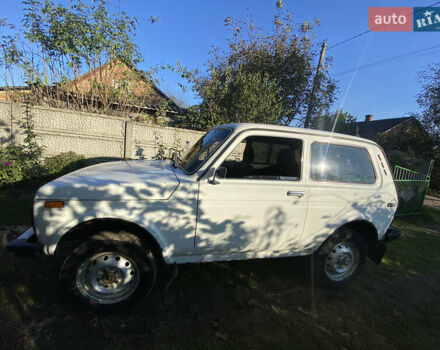 Белый ВАЗ 21213 Niva, объемом двигателя 1.7 л и пробегом 175 тыс. км за 2000 $, фото 2 на Automoto.ua