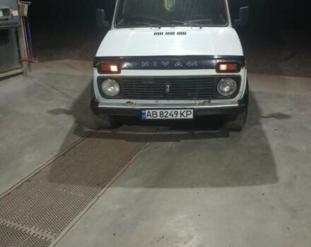 Белый ВАЗ 21213 Niva, объемом двигателя 1.7 л и пробегом 270 тыс. км за 2200 $, фото 3 на Automoto.ua