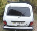 Белый ВАЗ 21213 Niva, объемом двигателя 1.7 л и пробегом 300 тыс. км за 1662 $, фото 2 на Automoto.ua