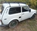 Белый ВАЗ 21213 Niva, объемом двигателя 1.7 л и пробегом 300 тыс. км за 1662 $, фото 3 на Automoto.ua