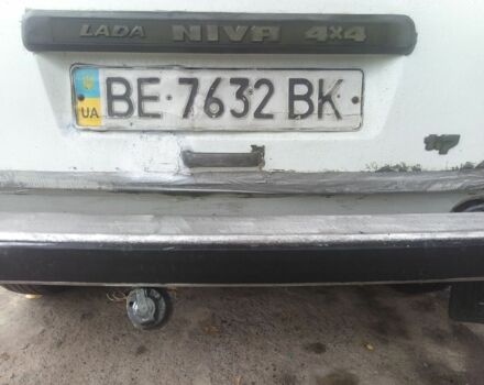 Белый ВАЗ 21213 Niva, объемом двигателя 1.7 л и пробегом 300 тыс. км за 1662 $, фото 10 на Automoto.ua