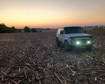 Белый ВАЗ 21213 Niva, объемом двигателя 1.7 л и пробегом 270 тыс. км за 2200 $, фото 9 на Automoto.ua