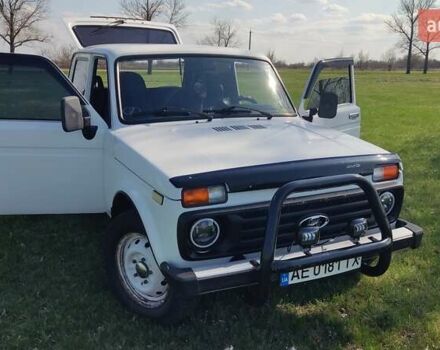 Белый ВАЗ 21213 Niva, объемом двигателя 1.69 л и пробегом 197 тыс. км за 4000 $, фото 1 на Automoto.ua
