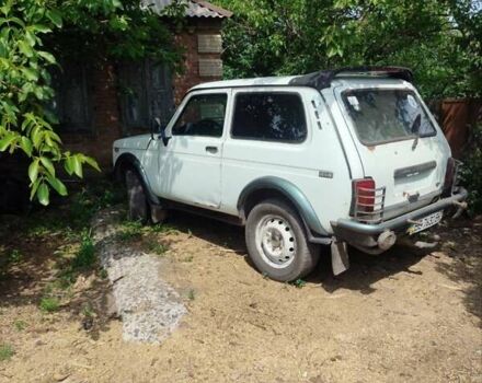 Белый ВАЗ 21213 Niva, объемом двигателя 1.69 л и пробегом 200 тыс. км за 2600 $, фото 2 на Automoto.ua