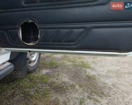Белый ВАЗ 21213 Niva, объемом двигателя 1.69 л и пробегом 184 тыс. км за 3000 $, фото 9 на Automoto.ua