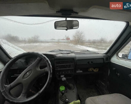 Белый ВАЗ 21213 Niva, объемом двигателя 1.7 л и пробегом 130 тыс. км за 1800 $, фото 4 на Automoto.ua