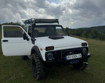 Белый ВАЗ 21213 Niva, объемом двигателя 1.7 л и пробегом 200 тыс. км за 7200 $, фото 2 на Automoto.ua