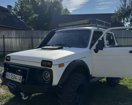 Белый ВАЗ 21213 Niva, объемом двигателя 1.7 л и пробегом 200 тыс. км за 7200 $, фото 4 на Automoto.ua