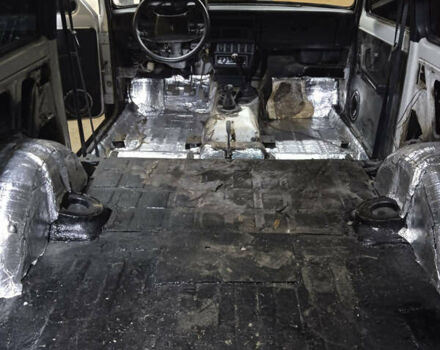 Белый ВАЗ 21213 Niva, объемом двигателя 1.7 л и пробегом 200 тыс. км за 7200 $, фото 12 на Automoto.ua