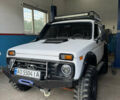 Белый ВАЗ 21213 Niva, объемом двигателя 1.7 л и пробегом 200 тыс. км за 7200 $, фото 1 на Automoto.ua