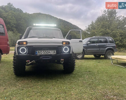 Белый ВАЗ 21213 Niva, объемом двигателя 1.7 л и пробегом 200 тыс. км за 7200 $, фото 5 на Automoto.ua
