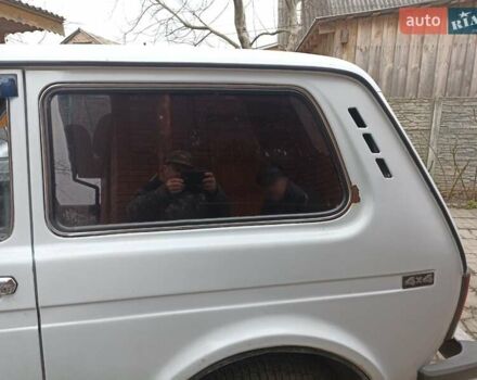 Белый ВАЗ 21213 Niva, объемом двигателя 1.7 л и пробегом 205 тыс. км за 2500 $, фото 7 на Automoto.ua