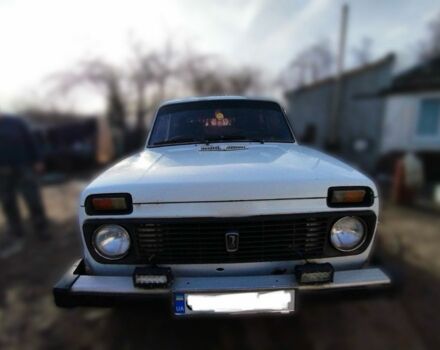 Білий ВАЗ 21213 Niva, об'ємом двигуна 1.7 л та пробігом 250 тис. км за 2000 $, фото 3 на Automoto.ua