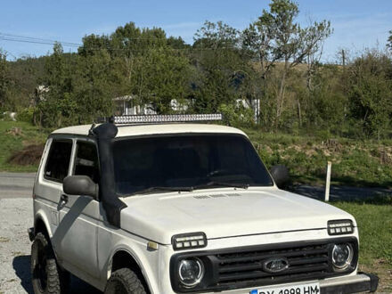 Білий ВАЗ 21213 Niva, об'ємом двигуна 1.57 л та пробігом 150 тис. км за 2300 $, фото 1 на Automoto.ua